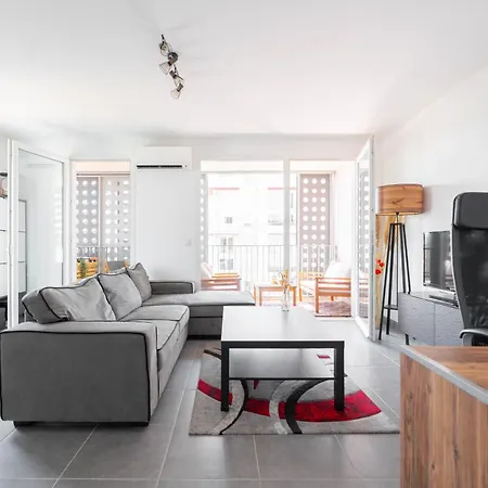 T2 Entre Plage Et Centre Ville-terrasse/parking Appartement